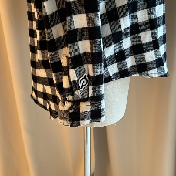 Like new Peloton flannel shirt size Small - Picture 6 of 9